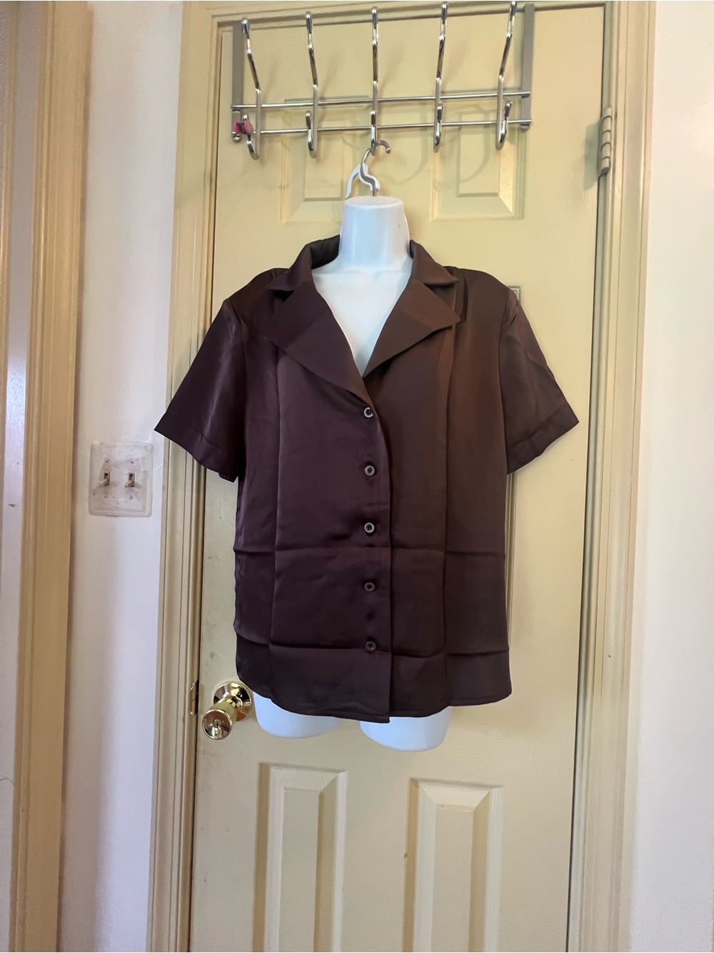 NWT Short-Sleeve Satin Notch Collar Jacket in Dark Brown